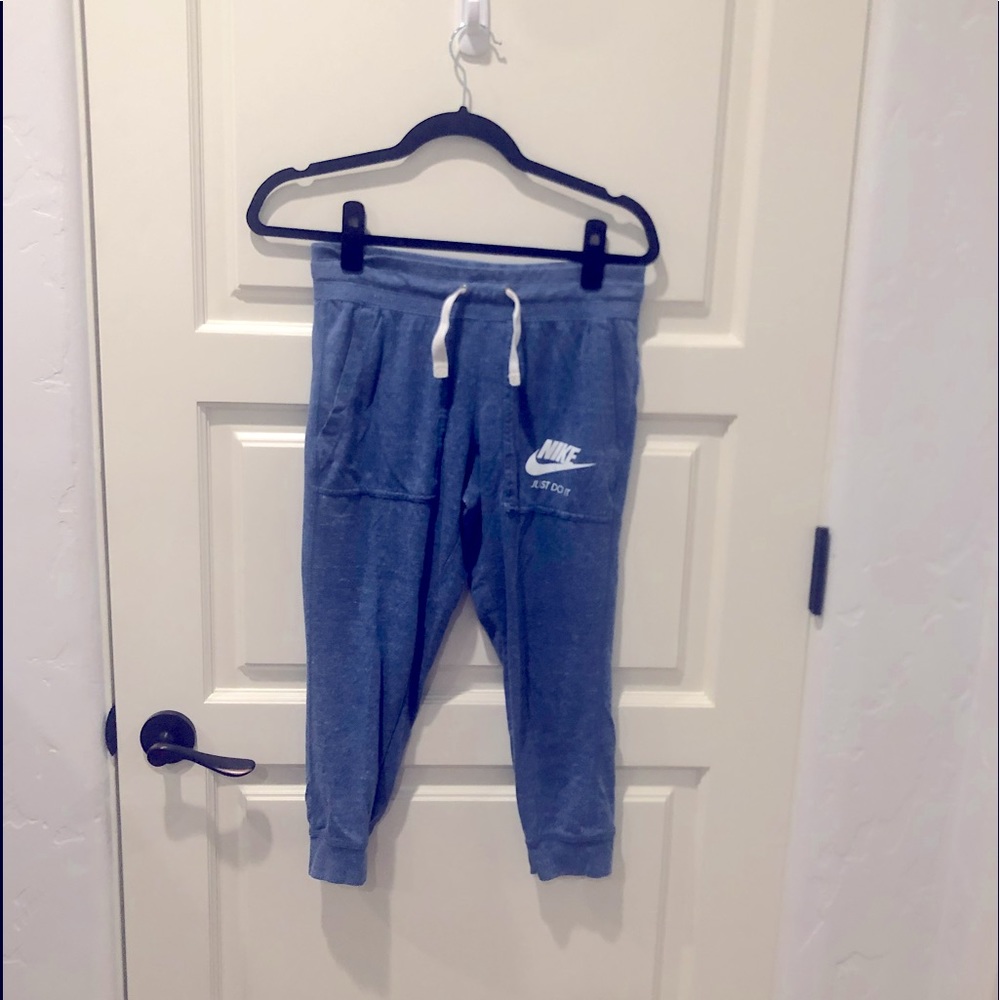 Nike vintage cropped joggers